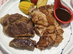 -樱花里音乐餐吧·牛扒椰子鸡(东圃店)