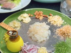 -得意咚瓜·顺德鱼生·冬瓜火锅(深圳首店)