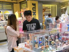 -泡泡玛特POPMART(上海环球港店)