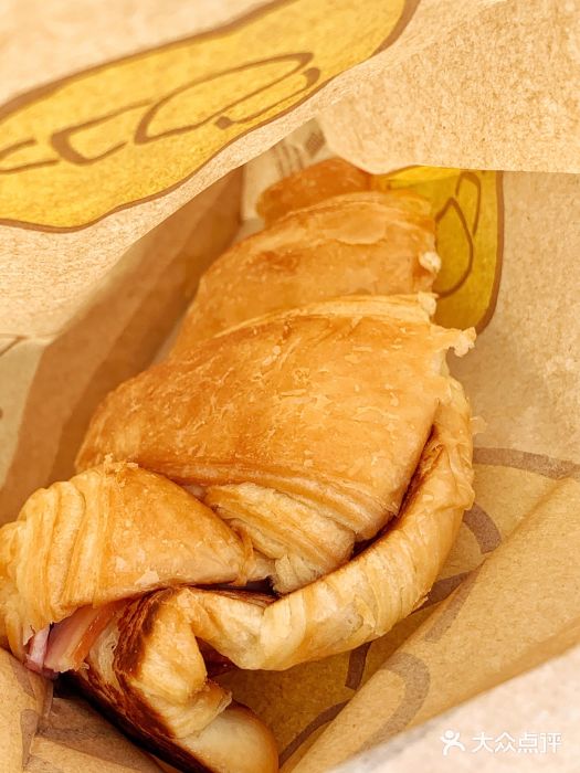 mccafé 麦咖啡(成都地铁中心城店)芝香培根可颂图片