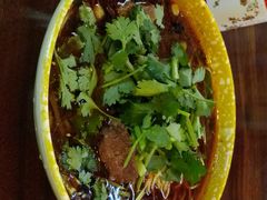 特色牛肉面-巴津碗碗面(人和店)