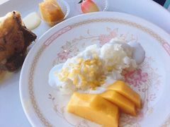 芒果糯米饭-彩虹云霄酒店76&78层国际自助餐