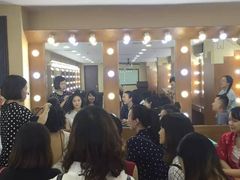 -金夫人化妆摄影职业培训学校
