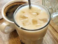 -Common Table · Brunch & Coffee