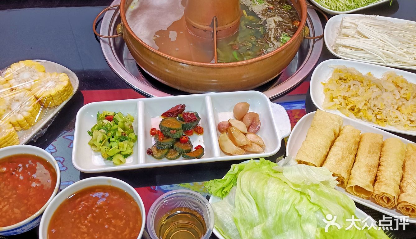 天冷了，就该来一场热腾腾的铜锅涮肉