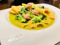 -卡佩罗意大利餐厅及酒吧Al Cappello Trattoria