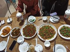 凉拌海带-倪氏兄弟尖椒鸡(云报华府店)