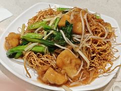 时菜斑腩炒面-香港新发烧腊茶餐厅(水围店)
