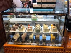 面包甜点陈列柜-申氏糕点(三好街店)