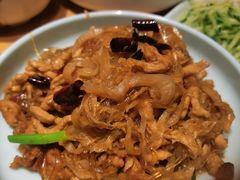 酸菜粉炒肉-香满园春饼·家常菜(东大桥店)