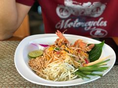 -Chom Cafe and Restaurant