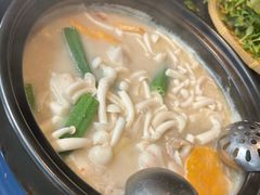 -大匠工房古船木艺术餐厅·猪肚鸡专门店(长白仙岛店)