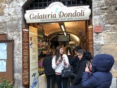 -Gelateria Dondoli