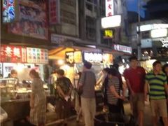 -六合夜市