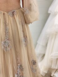 -Flora婚纱礼服定制租赁店