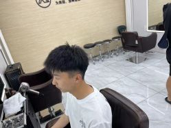 点击看大图 -朗峰专业美发沙龙