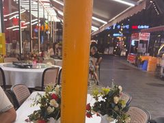 -刘姐啤酒鱼民族演艺餐厅(西街总店)