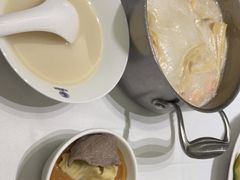 -红鼎豆捞·非遗鲍皇汤火锅(宝丰路店)