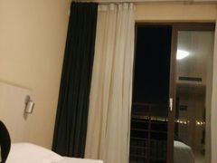 -西安国际陆港假日酒店