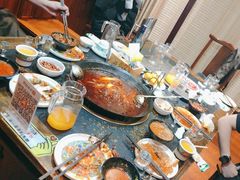 -沸炉重庆老火锅(军事博物馆店)