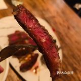 下班直接步行十分钟就能到。周边有地铁十二号线方便她过来