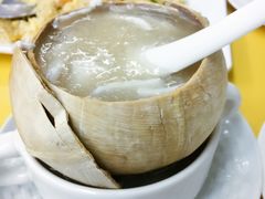 椰子炖血燕-义福巷鱼翅燕窝