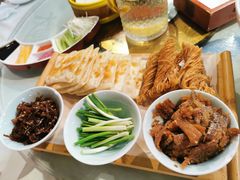 -大鸭梨烤鸭店(光彩店)