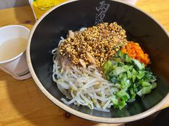 -两勺子一碗口水鸡拌面