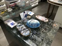 -GOOMI久米眼镜·蔡司·依视路·明月官方授权店(龙德紫金店)