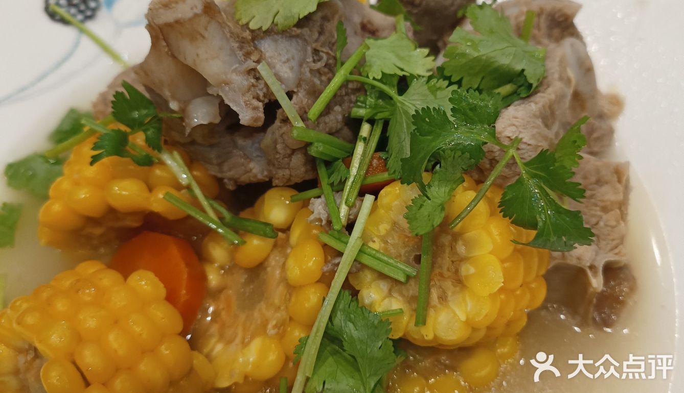 与热情的井陉跑友联谊，一起跑完山地半程马拉松后在此小聚！