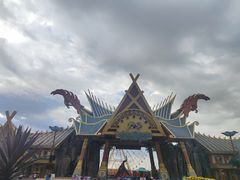 -七彩云南欢乐世界