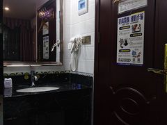 -好家园酒店(深圳坪山技术大学地铁站店)