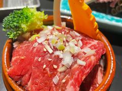-山川小町·极番烧肉(新地假日广场店)