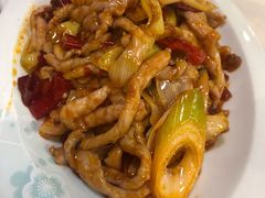 鱼香肉丝-付掌柜在成都·热炒砂锅集(金禾店)