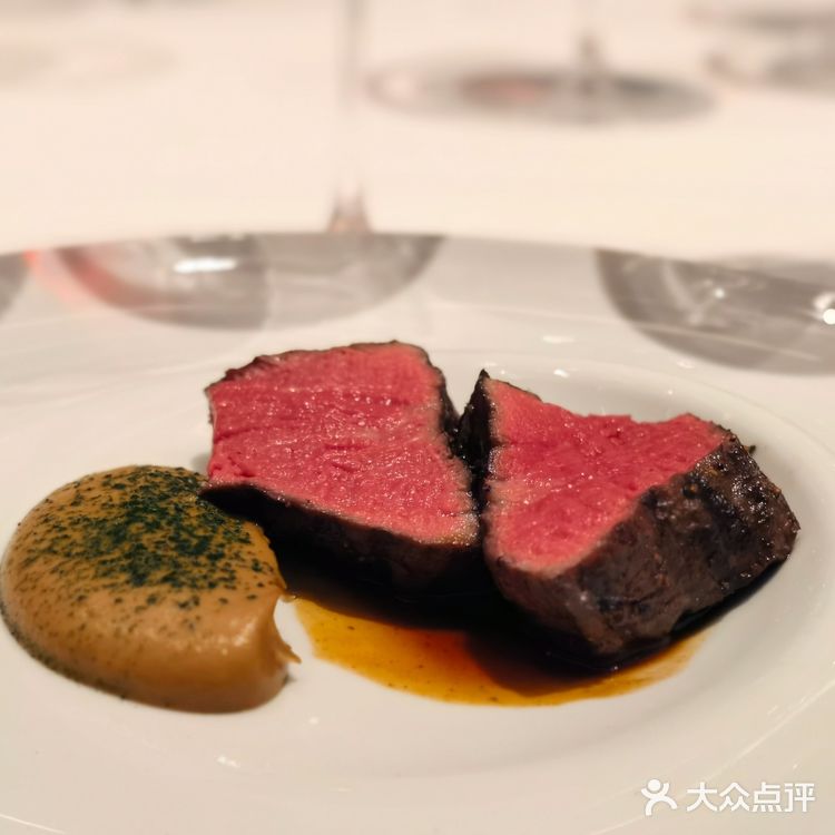 我还是愿意称偲厨为成都法餐综合第一！因为这两个人[得意]