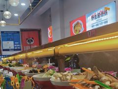 -围辣串串小火锅(李家村万达广场店)