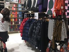 -优衣库(石家庄裕华万达广场店)