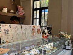 -Fridi Patisserie Cafe