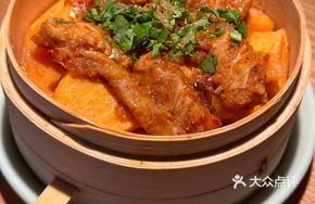 Steamed Pork Intestines with Rice Flour