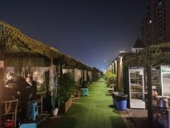 -冰冰龙虾·江湖菜·花园江景餐厅
