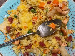 大叻经典菠萝海鲜炒饭-米纸越南小馆(金鹰世界店)