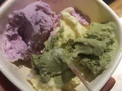 冰淇淋自助-哥老官重庆美蛙鱼头(西湖银泰十一哥店)