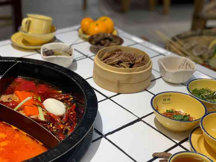 小锋哥·锋味市井火锅(中都店)-"小锋哥新装修的店铺,感觉把整条中都