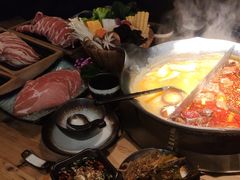 -湊湊火锅·茶憩(杭州湖滨银泰in77店)