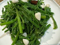 -瓦国小镇·果木烤鸭·融合菜(西口店)