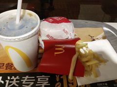 -麦当劳(虹梅路地铁站店)