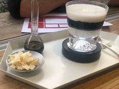 白加黑-茶是一枝花泡茶店