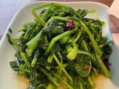 -有红鸡毛店·川菜(建设路店)