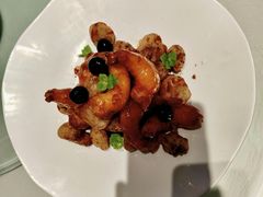 -鞍山大白鲨美食酒店