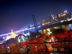 -冰冰龙虾·江湖菜·花园江景餐厅